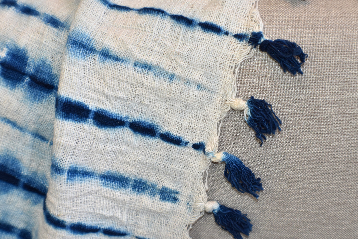 Indigo Tie and Dye  Shibori Cotton Sluby Bohemian Throw - Adore India   
