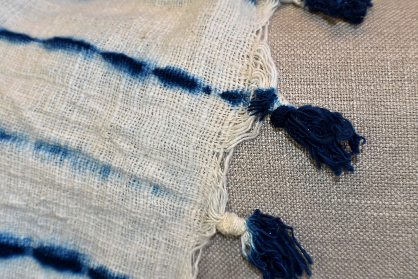 Indigo Tie and Dye  Shibori Cotton Sluby Bohemian Throw - Adore India   