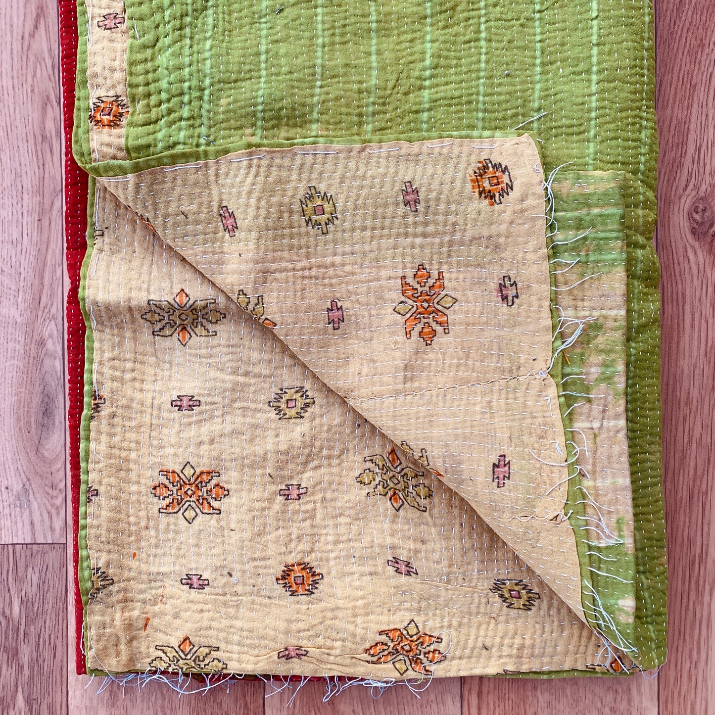 Indian Handmade Reversible Vintage Kantha Auilt Bedspread Neelu - Adore India   